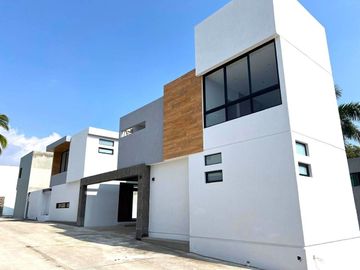 Casa en Fraccionamiento en Lomas de Cuernavaca, Temixco, Morelos CAEN-1082-Fr*