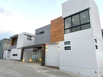 Casa en Fraccionamiento en Lomas de Cuernavaca, Temixco, Morelos CAEN-1082-Fr*