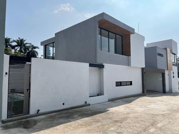Casa en Fraccionamiento en Lomas de Cuernavaca, Temixco, Morelos CAEN-1082-Fr*