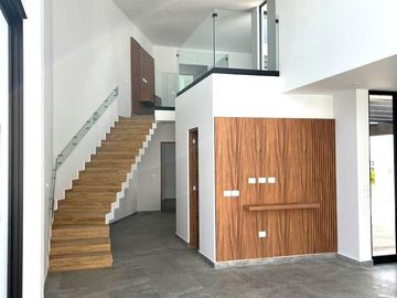 Casa en Fraccionamiento en Lomas de Cuernavaca, Temixco, Morelos CAEN-1082-Fr*