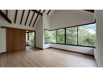 Alquiler de casa campestre 4 habitaciones en Llanogrande Rionegro