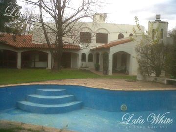 Casa estilo Mediterráneo para remodelar, Consulta!