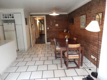 CHALET DE ESTILO EN EXCELENTE UBICACION
