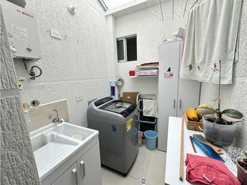 CASA PARA LA VENTA SECTOR AVENIDA CENTENARIO NORTE