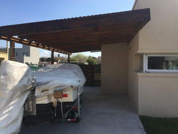 Casa en venta en barrio cerrado El Canton