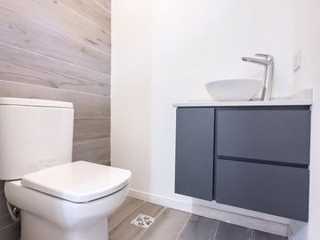 VENTA Oficina Premium, OF 8. Con vista al Lago 63,20m2 Península Manzano II. Villa La Angostura