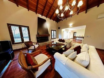 Casa en Venta El Bosque fondo espacio Verde 4 dormitorios