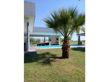 Casa Campestre con Alberca 10 hectarea límite Montemorelos y Cadereyta