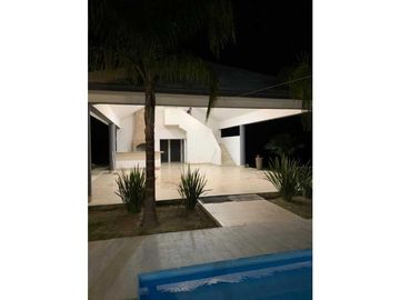 Casa Campestre con Alberca 10 hectarea límite Montemorelos y Cadereyta