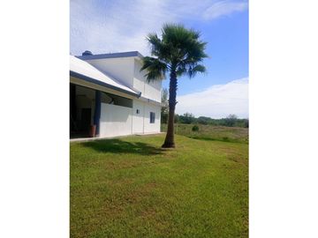 Casa Campestre con Alberca 10 hectarea límite Montemorelos y Cadereyta