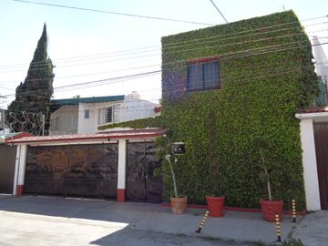 Casa en venta en Arenal de Guadalupe, Tlalpan, CDMX