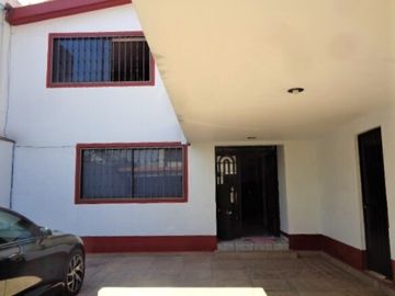 Casa en venta en Arenal de Guadalupe, Tlalpan, CDMX