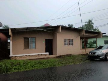 VENDO CASA EN BUGABA CHIRIQUI BARRIO CRUCIGRAMA