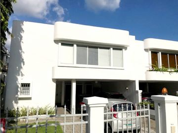 VENDO DUPLEX EN OBARRIO DE 500 MTS2 DE CONSTRUCCION $875 K!!