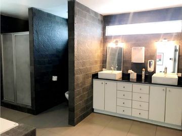 VENDO DUPLEX EN OBARRIO DE 500 MTS2 DE CONSTRUCCION $875 K!!