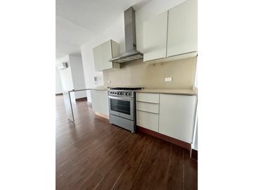 SEA CONFIABLE VENDE APARTMENTO EN COSTAMARE 156 MT2