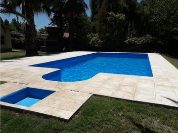 CASA QUINTA · VENTA · 1.630M2  DE TERRENO· GUAYMALLEN · 3 DORMITORIOS