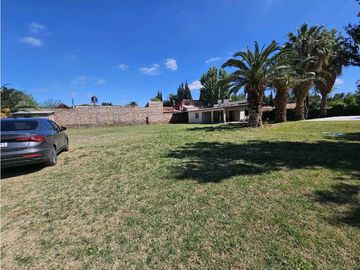 CASA QUINTA · VENTA · 1.630M2  DE TERRENO· GUAYMALLEN · 3 DORMITORIOS