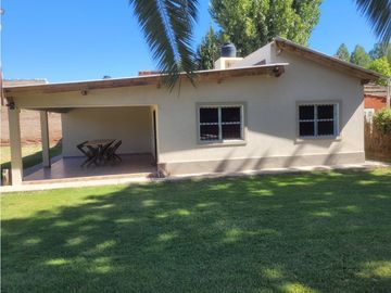CASA QUINTA · VENTA · 1.630M2  DE TERRENO· GUAYMALLEN · 3 DORMITORIOS
