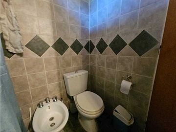 CASA QUINTA · VENTA · 1.630M2  DE TERRENO· GUAYMALLEN · 3 DORMITORIOS