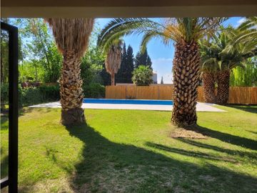 CASA QUINTA · VENTA · 1.630M2  DE TERRENO· GUAYMALLEN · 3 DORMITORIOS