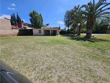 CASA QUINTA · VENTA · 1.630M2  DE TERRENO· GUAYMALLEN · 3 DORMITORIOS