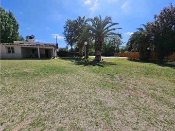 CASA QUINTA · VENTA · 1.630M2  DE TERRENO· GUAYMALLEN · 3 DORMITORIOS