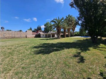 CASA QUINTA · VENTA · 1.630M2  DE TERRENO· GUAYMALLEN · 3 DORMITORIOS