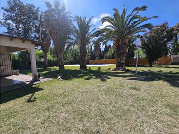 CASA QUINTA · VENTA · 1.630M2  DE TERRENO· GUAYMALLEN · 3 DORMITORIOS