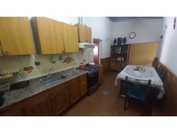 VENDO VIVIENDA FAMILIAR 4 DORMITORIOS- DEPARTAMENTO DE LAS HERAS