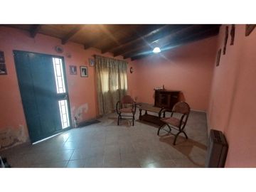 VENDO VIVIENDA FAMILIAR 4 DORMITORIOS- DEPARTAMENTO DE LAS HERAS