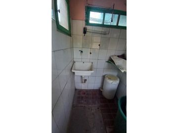 VENDO VIVIENDA FAMILIAR 4 DORMITORIOS- DEPARTAMENTO DE LAS HERAS