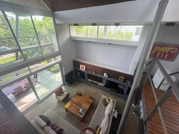 Casa en venta en Club de Campo Abril