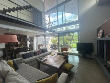 Casa en venta en Club de Campo Abril