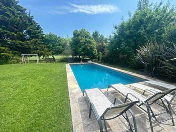 Casa en venta en Club de Campo Abril