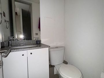 Oficina en Venta en Se vende oficina, 2 privados- 1 baño.