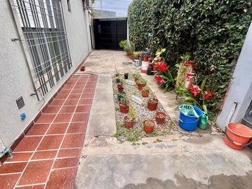 Venta- 26 de julio 5899 - casa 4 amb - V Ballester