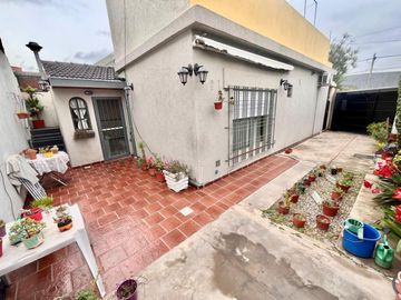 Venta- 26 de julio 5899 - casa 4 amb - V Ballester