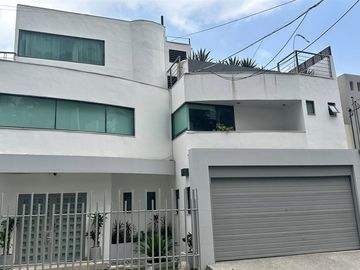 CASA EN VENTA EN SAN JERÓNIMO