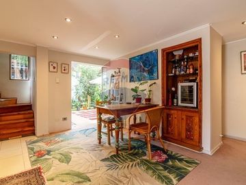 Hermosa casa en Vitacura, 4D/3B, terraza