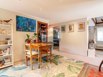 Hermosa casa en Vitacura, 4D/3B, terraza
