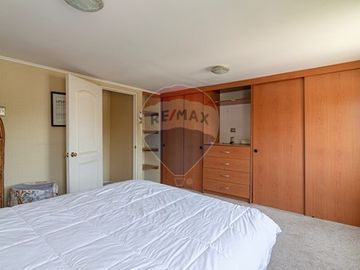 Hermosa casa en Vitacura, 4D/3B, terraza