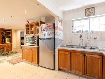 Hermosa casa en Vitacura, 4D/3B, terraza