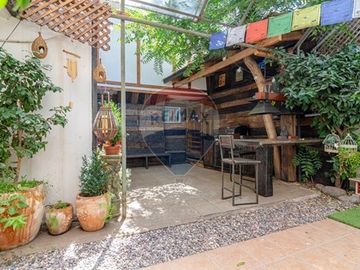 Hermosa casa en Vitacura, 4D/3B, terraza