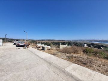 Terreno con hermosa vista al mar en CONDOMINIO