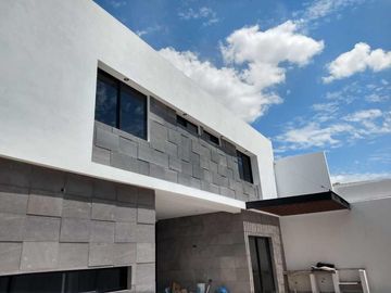 CASA EN VENTA EN HACIENDA DEL ROSARIO TORREON COAH.