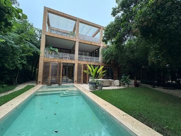 VILLA DE LUJO EN VENTA EN PLAYA DEL CARMEN QUINTANA ROO