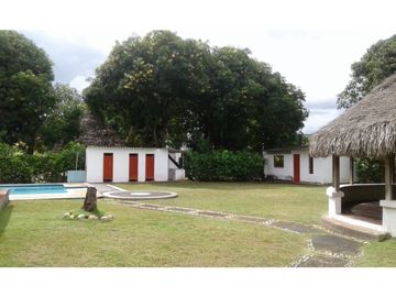CASA CAMPESTRE EN MELGAR EN VENTA