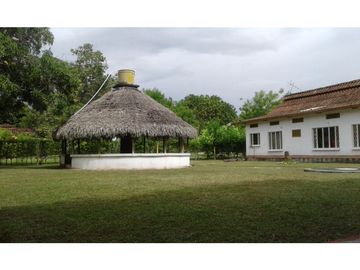 CASA CAMPESTRE EN MELGAR EN VENTA
