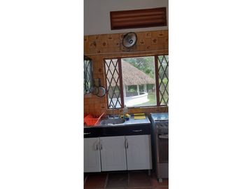 CASA CAMPESTRE EN MELGAR EN VENTA